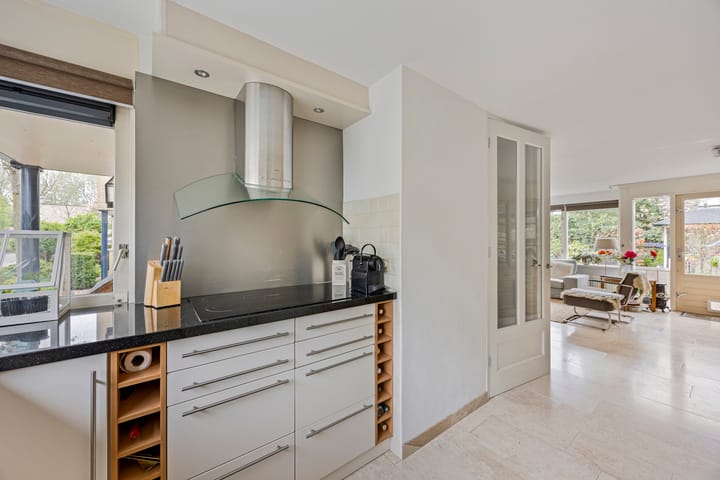 Foto 8 van Golden Earringstraat 9