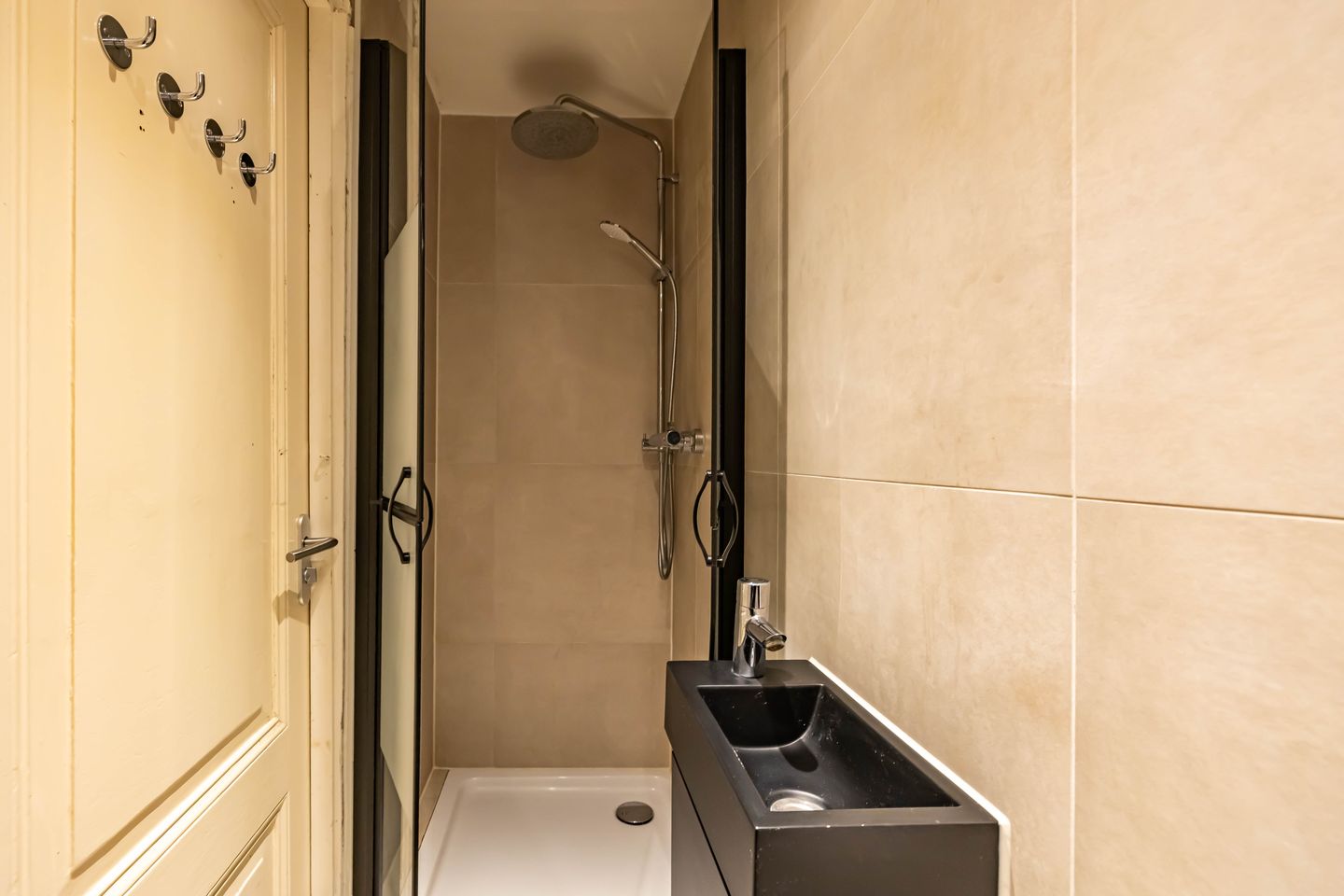 Photo 40 of Jan Goeverneurstraat 31-A