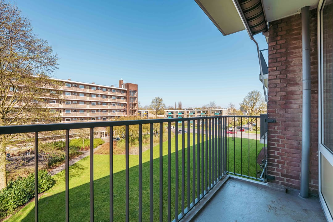 Foto 2 van Mr. G. Groen van Prinstererlaan 291