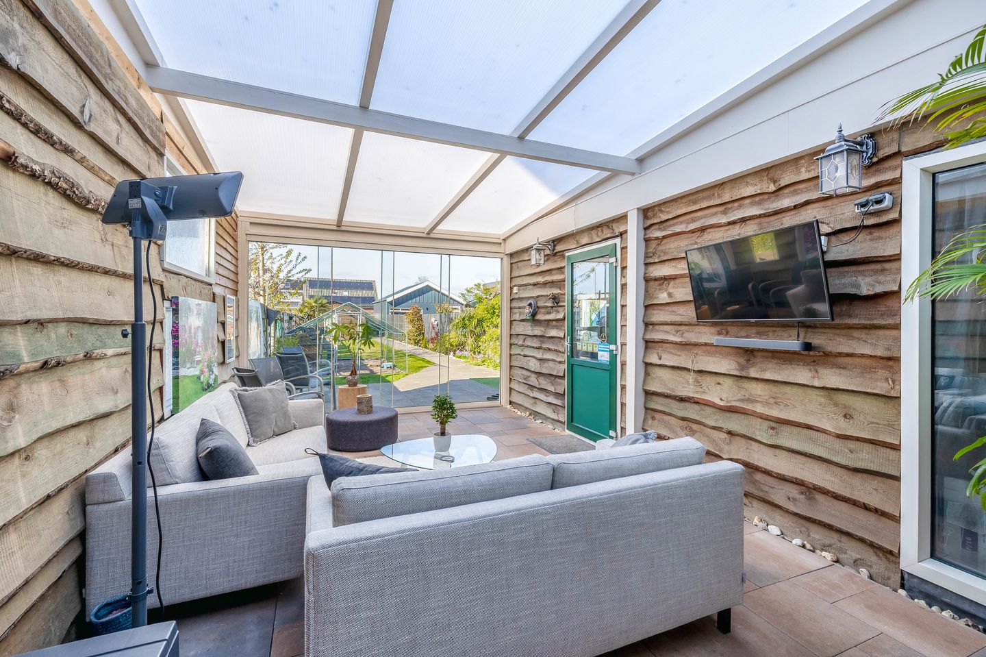 Foto 14 van Ambachtsweg 8