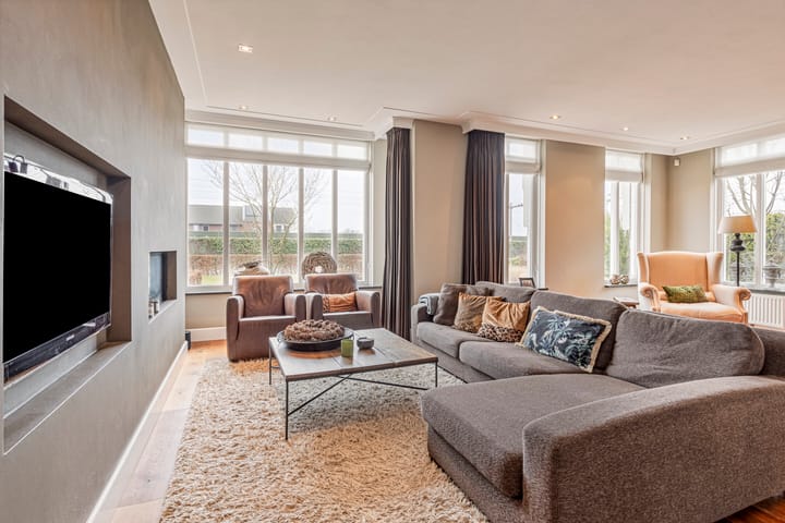 Photo 4 of Spoorweglaan 14