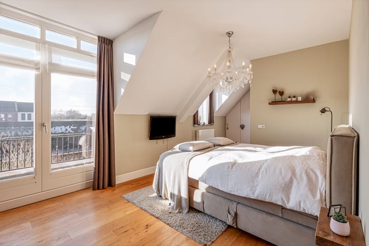 Foto 28 van Spoorweglaan 14