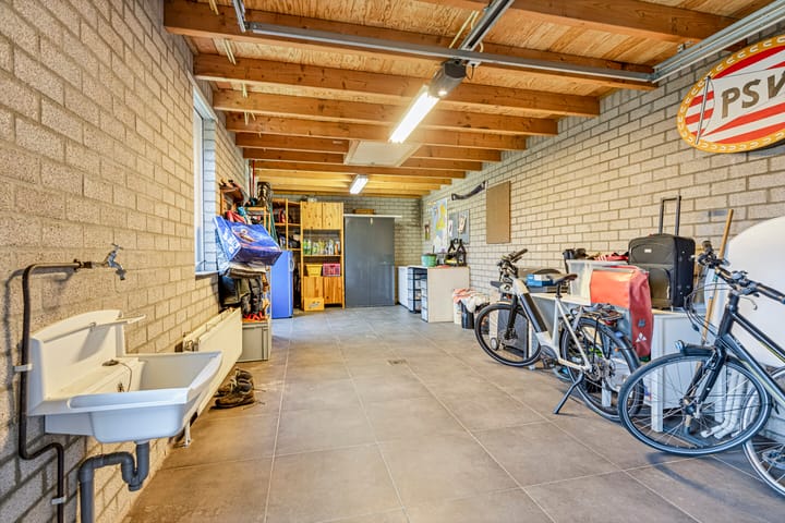 Foto 47 van Spoorweglaan 14