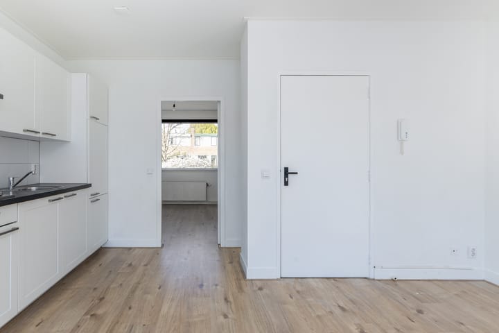 Photo 10 of Corellistraat 32-A