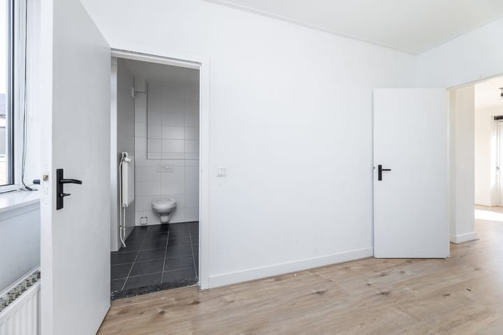 Photo 12 of Corellistraat 32-A