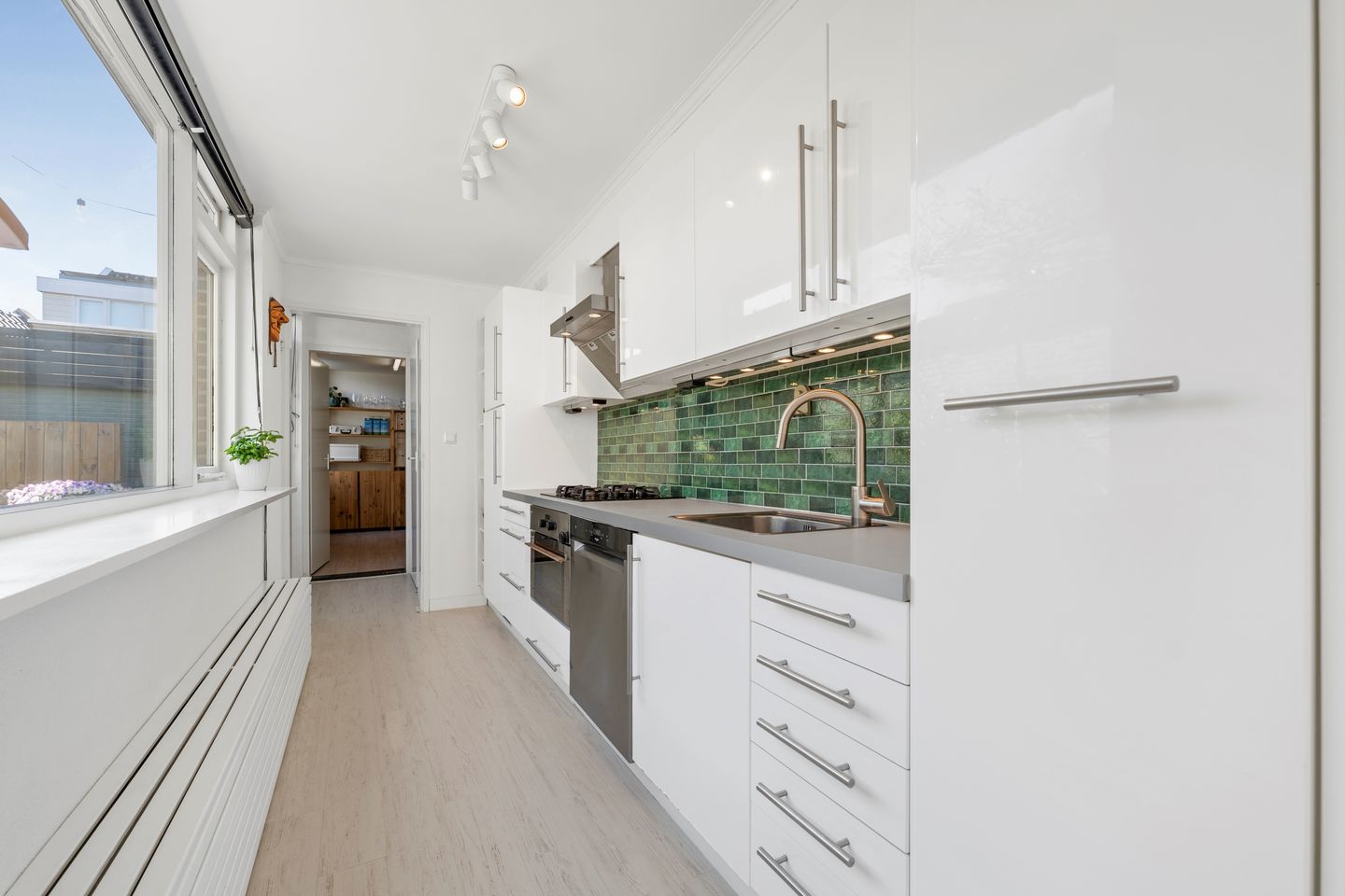 Foto 14 van Maarten Harpertszoon Trompstraat 30