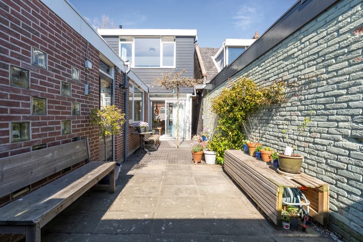 Foto 19 van Maarten Harpertszoon Trompstraat 30