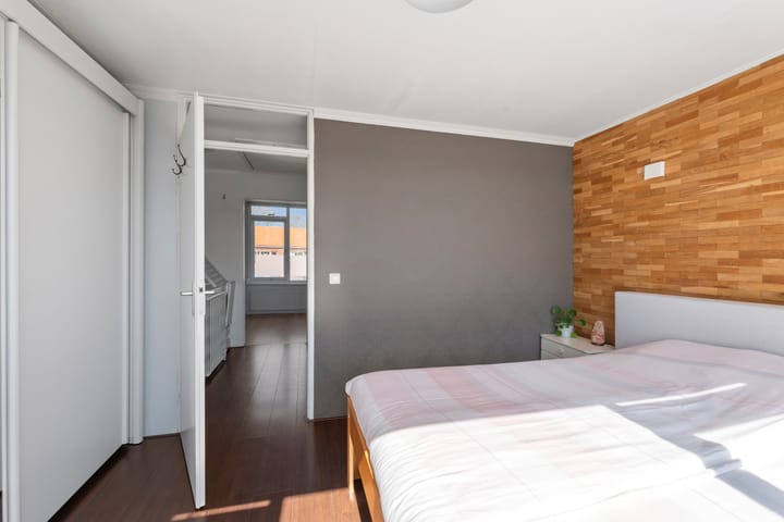 Foto 28 van Maarten Harpertszoon Trompstraat 30