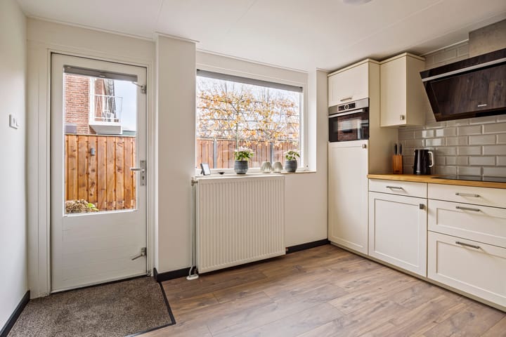 Foto 11 van Meeuwenstraat 17