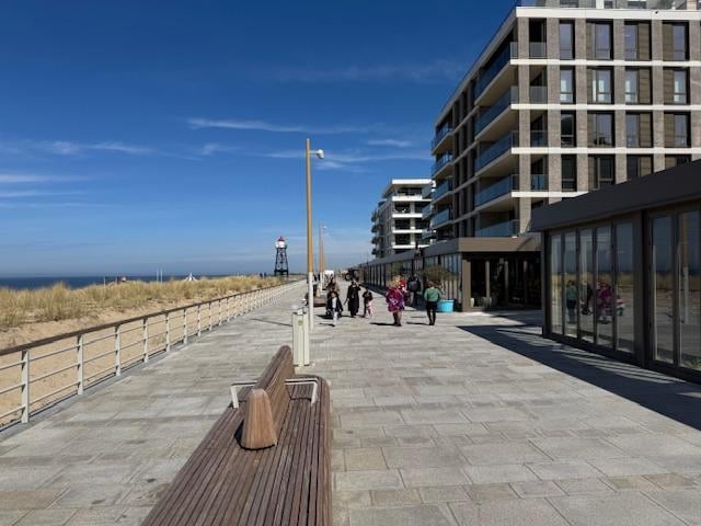 Bekijk foto 3 van Kijkduinboulevard 31