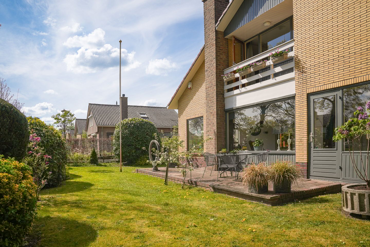 Foto 44 van Julianalaan 66