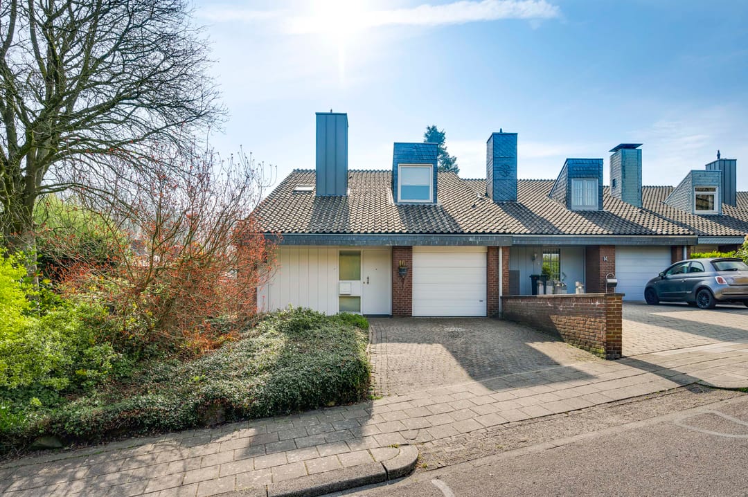 Photo 1 of Adriaen Brouwerstraat 16