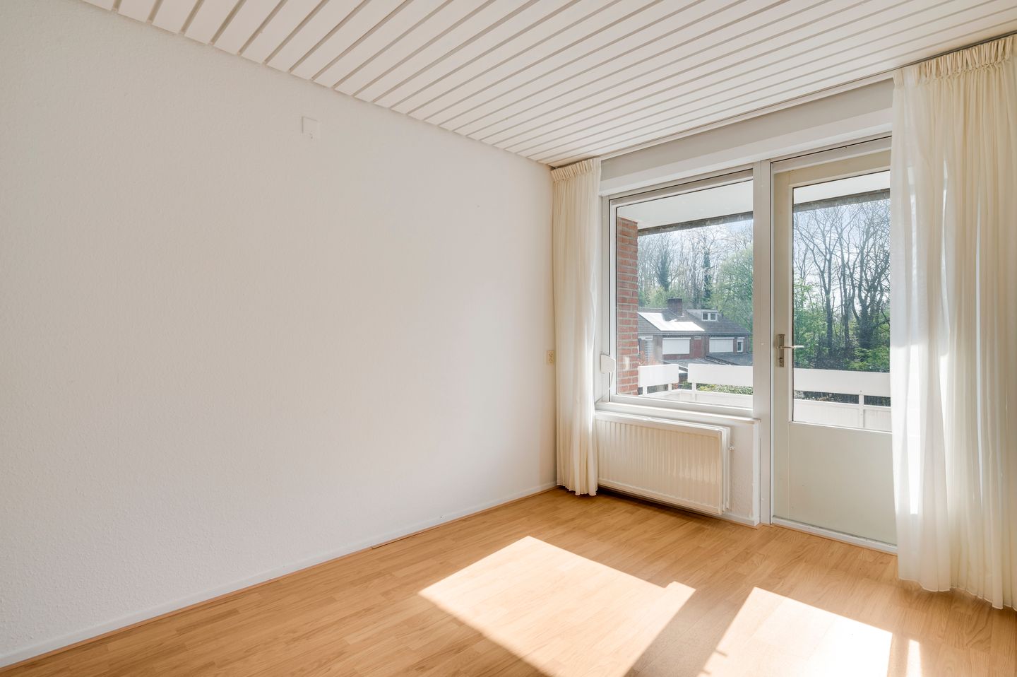 Photo 14 of Adriaen Brouwerstraat 16