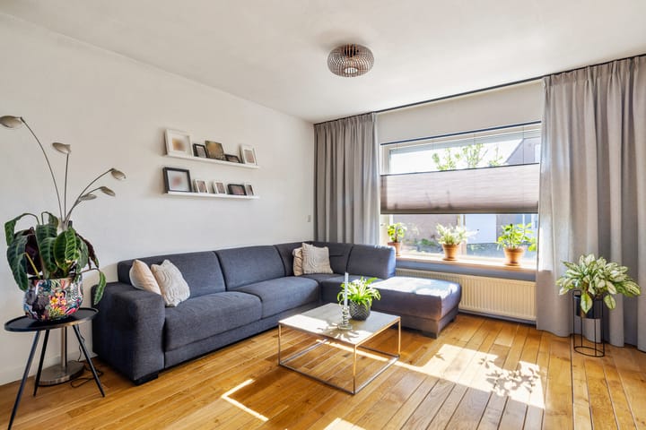 Foto 2 van De Essen 23