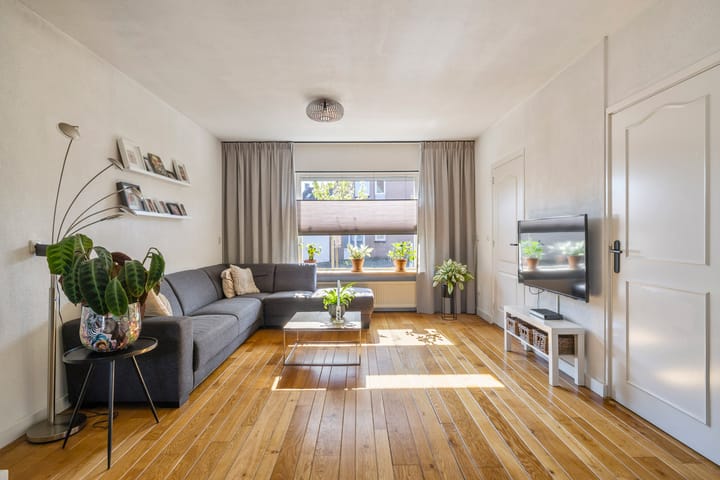 Foto 3 van De Essen 23