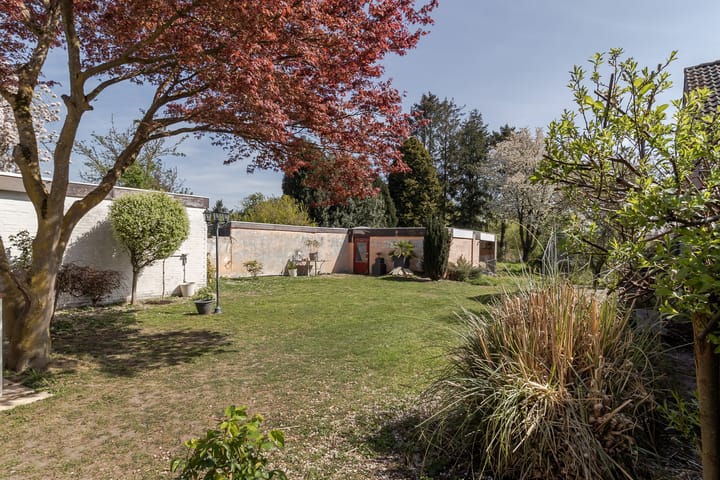 Photo 35 of Eindstraat 94