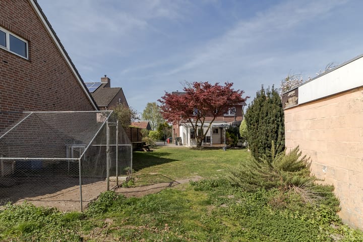 Photo 37 of Eindstraat 94