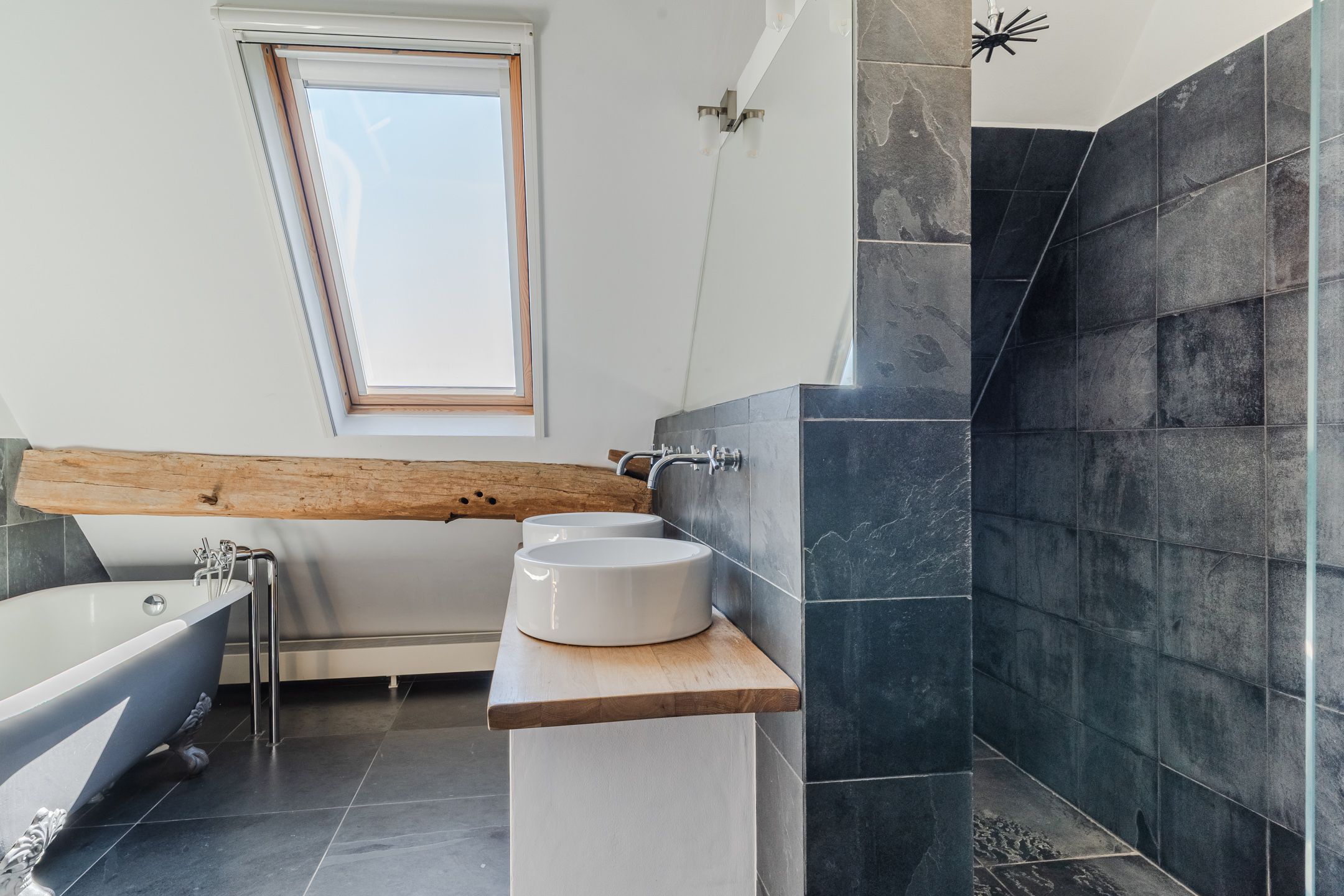 Foto 36 van Meerven 12-A