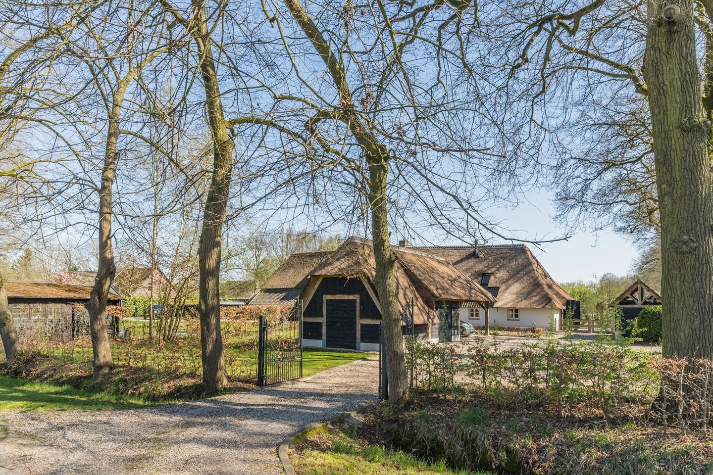 Foto 64 van Meerven 12-A