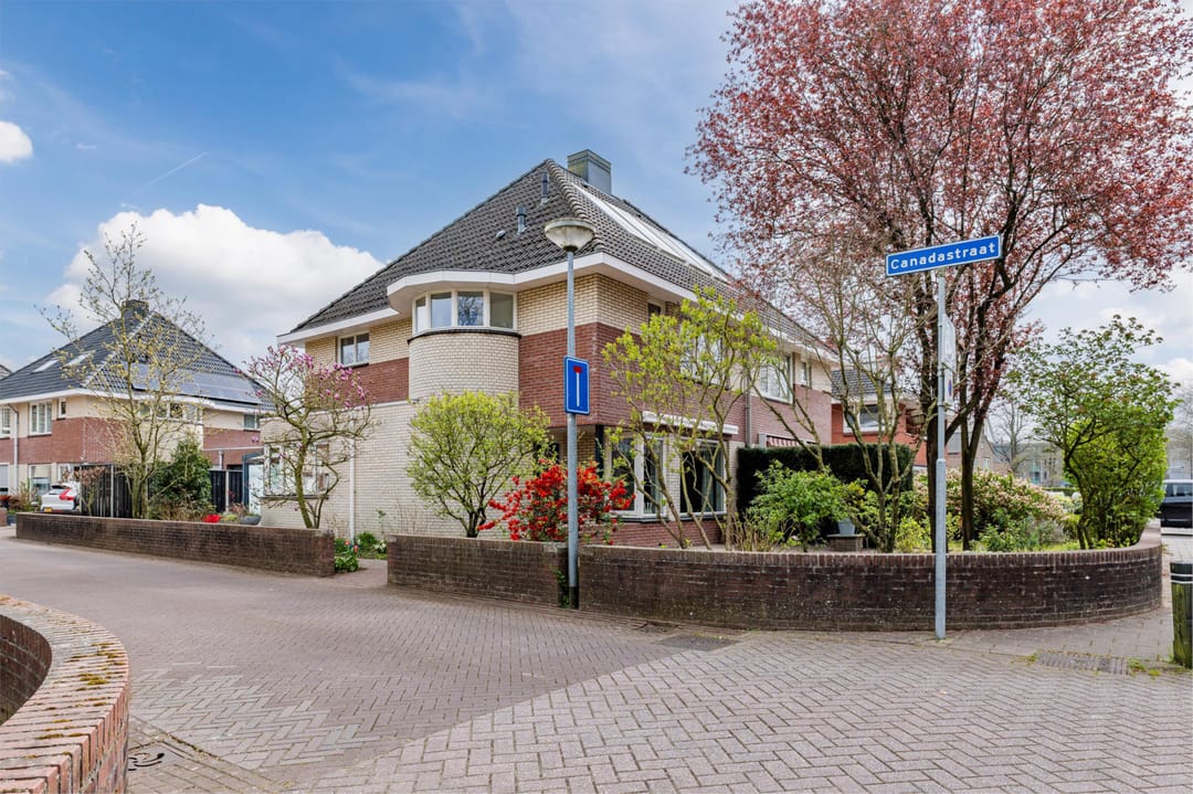 Photo 2 of Canadastraat 2