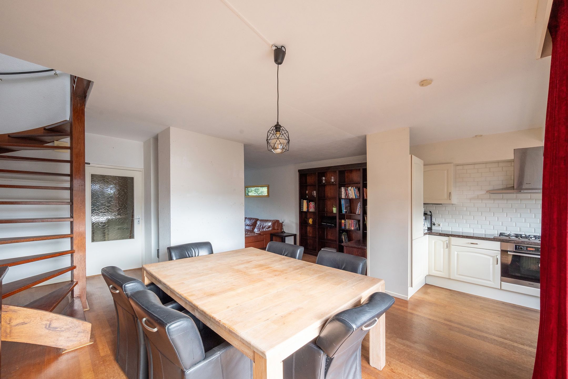 Foto 12 van Van der Waalslaan 32