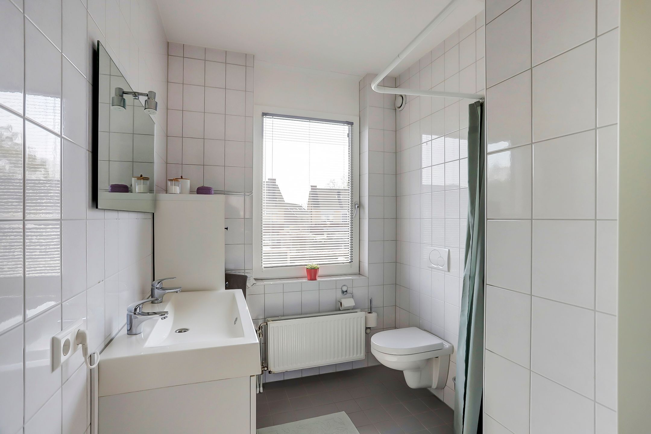 Photo 21 of Amerstraat 12