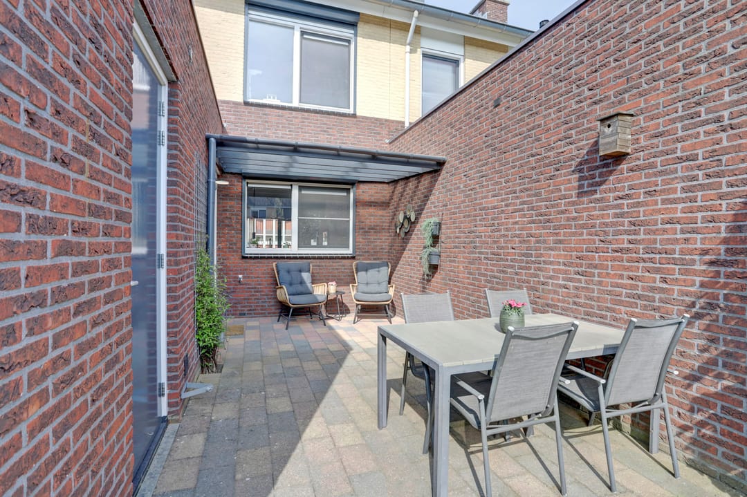 Photo 26 of Amerstraat 12