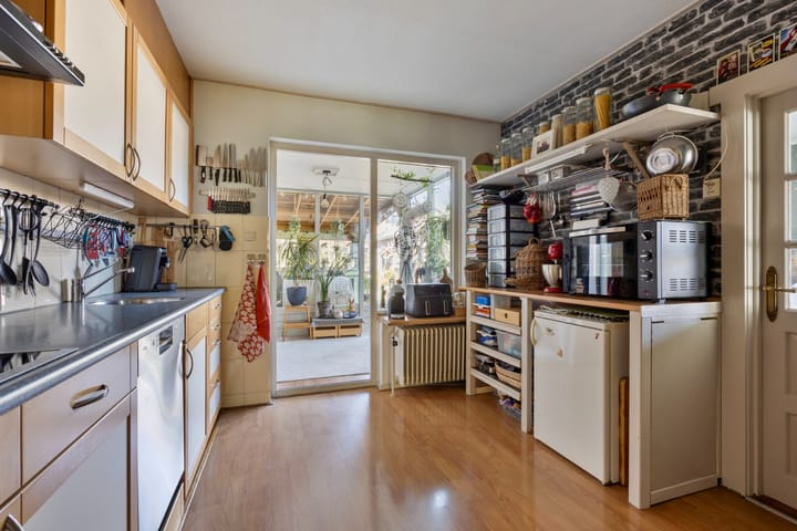 Foto 10 van Van Uitertstraat 38