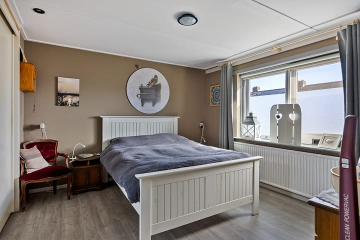 Foto 17 van Van Uitertstraat 38