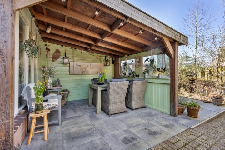 Foto 24 van Van Uitertstraat 38