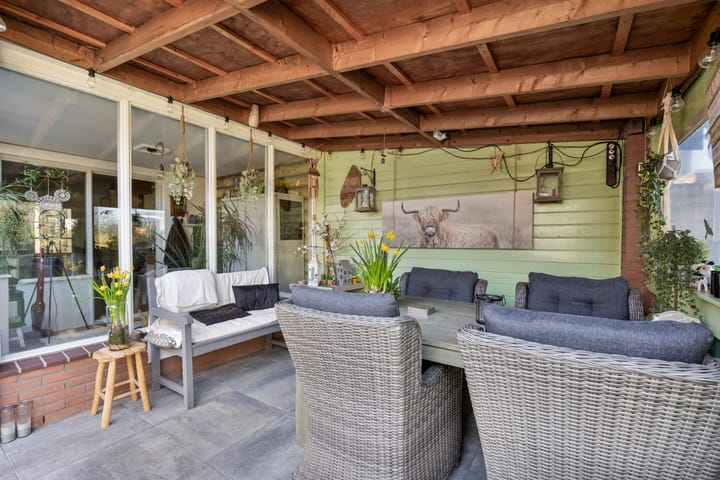 Foto 25 van Van Uitertstraat 38