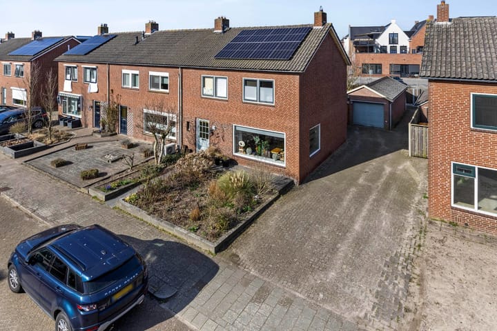 Foto 31 van Van Uitertstraat 38