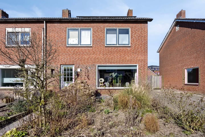 Foto 33 van Van Uitertstraat 38