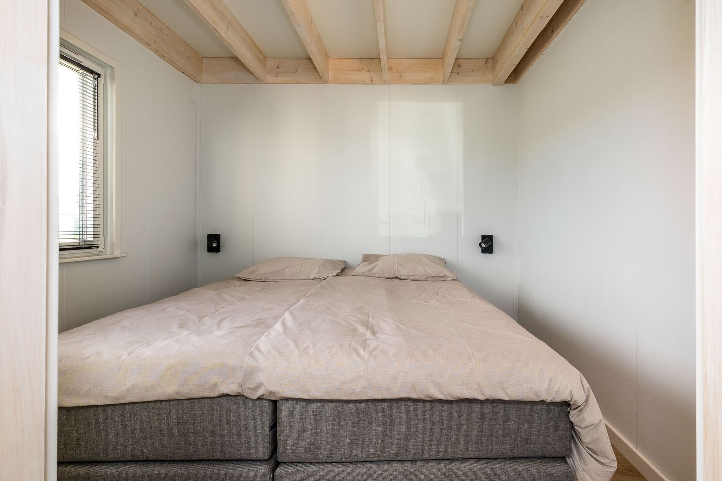 Photo 20 of Westdorperstraat 37-302