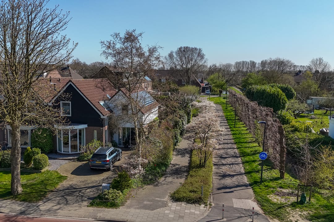 Photo 17 of Koewijzend 24-F