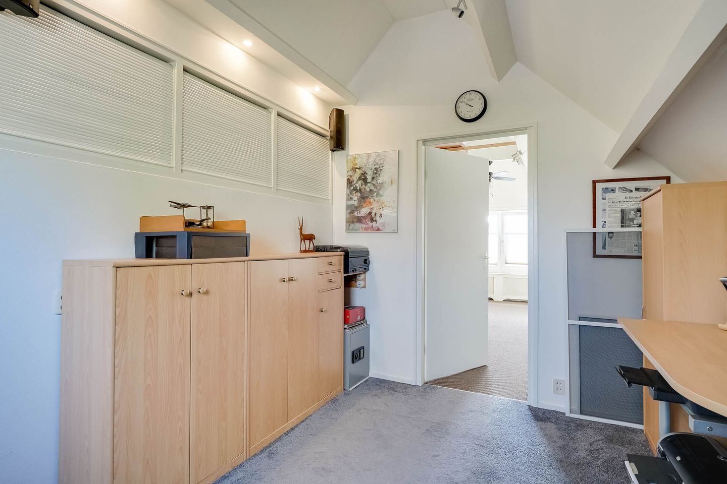 Photo 35 of Koewijzend 24-F