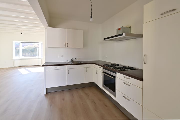 Foto 6 van Professor Kochstraat 55