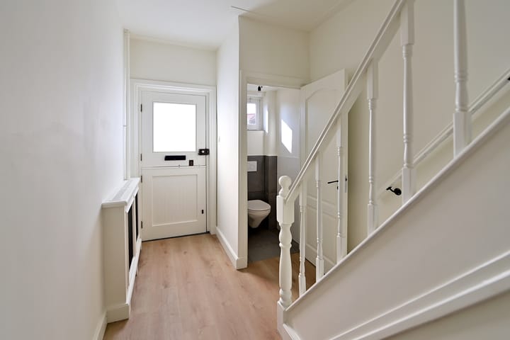 Foto 9 van Professor Kochstraat 55