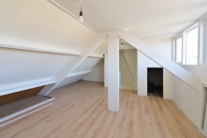 Foto 16 van Professor Kochstraat 55