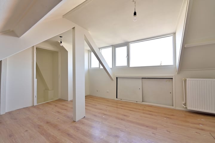 Foto 15 van Professor Kochstraat 55