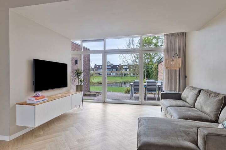 Photo 8 of Telstar 9