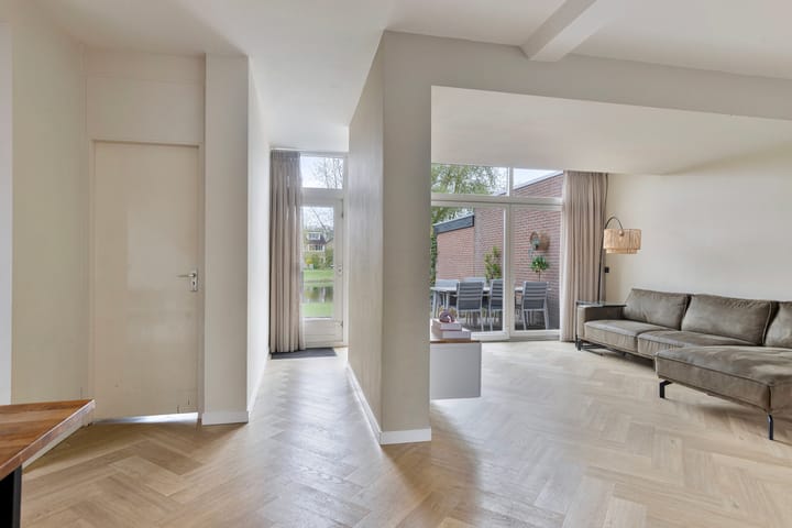 Photo 10 of Telstar 9