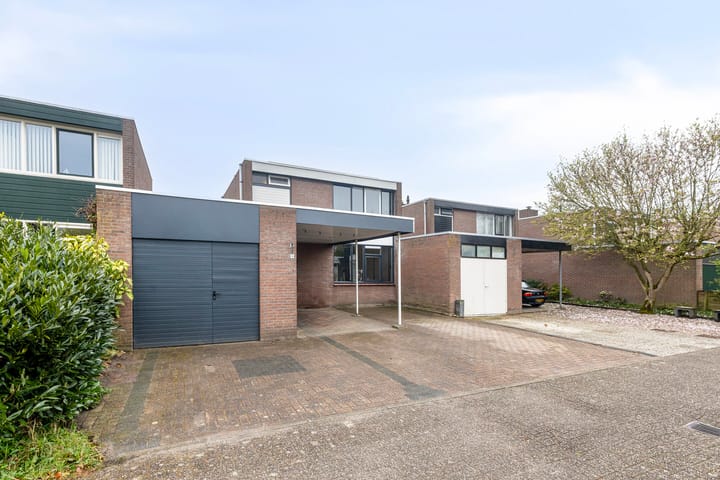 Photo 48 of Telstar 9