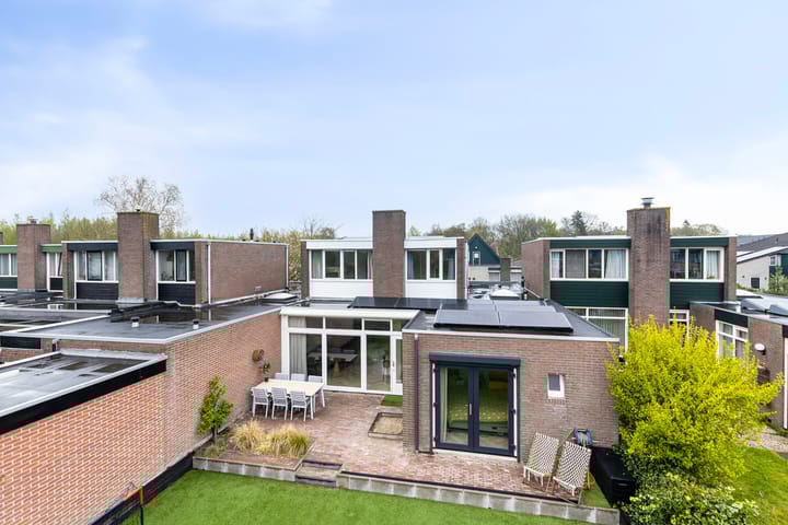 Photo 52 of Telstar 9