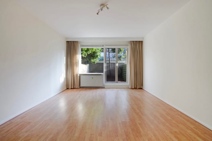 Photo 9 of Jan van Nassaustraat 45-A