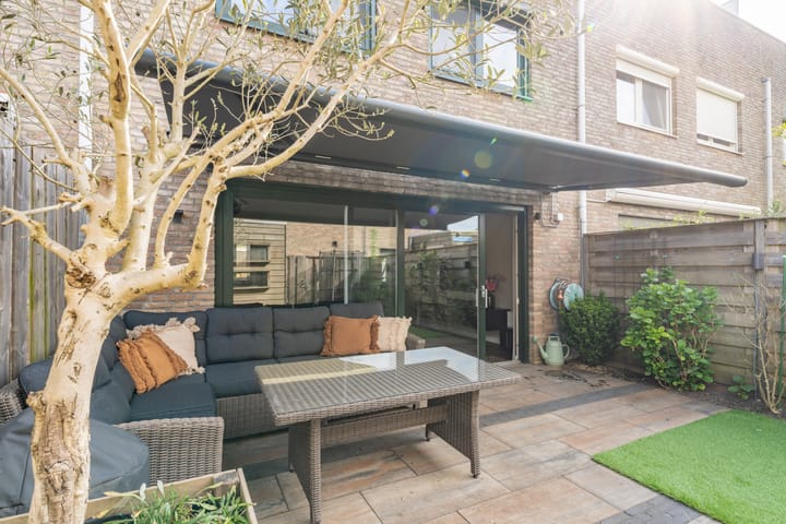 Foto 23 van Louise Hardenbergsingel 9