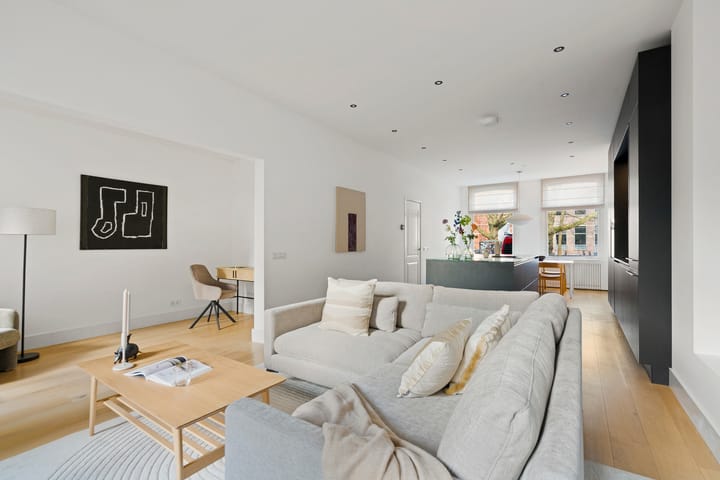 Foto 7 van Van Oldenbarneveldtplein 11-H