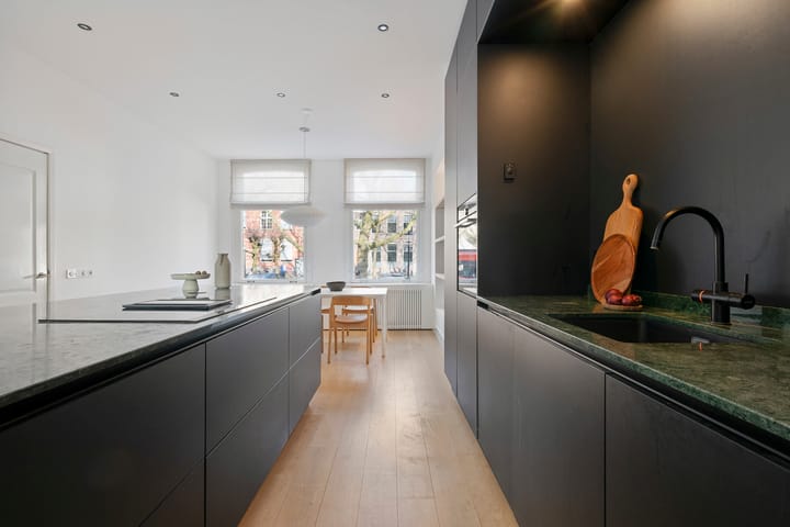 Foto 14 van Van Oldenbarneveldtplein 11-H