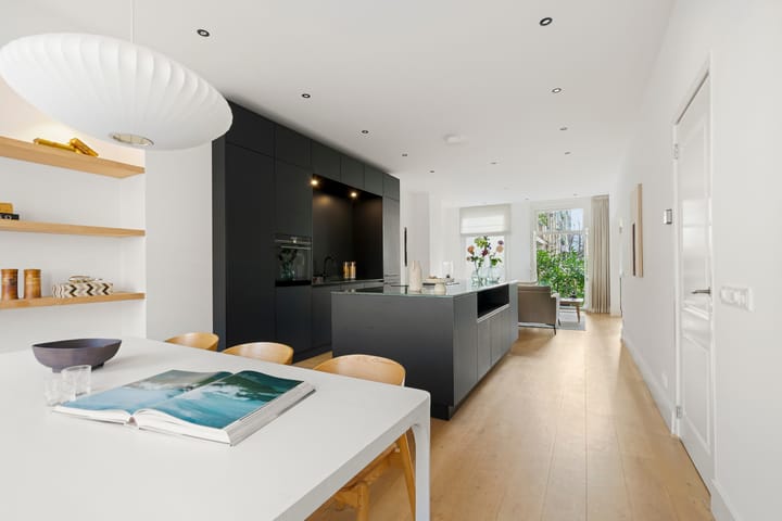 Foto 18 van Van Oldenbarneveldtplein 11-H