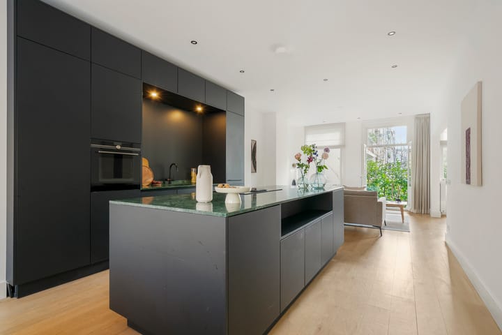 Foto 20 van Van Oldenbarneveldtplein 11-H